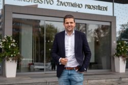 Skvělá zpráva pro českou moderní energetiku. Stát podpoří výstavbu 200 tisíc fotovoltaických elektráren a rozvoj komunitní energetiky