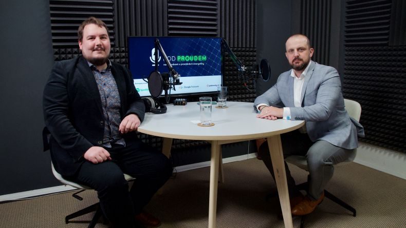 Fotovoltaické panely nehoří, pozor si dejte na kabeláž nebo rozvody, vysvětluje expert