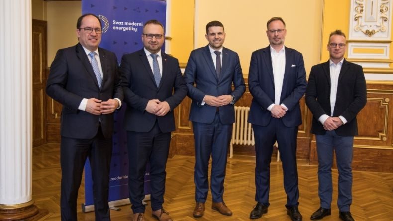 Rozvoj agrovoltaiky, akcelerační zóny i podpora dětských skupin. Ministři nastínili své nejbližší plány