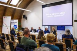 Třeboň hostila debatu o energetických úsporách a rozvoji větrné energetiky