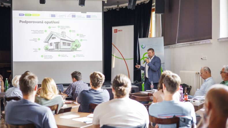 Mělník hostil seminář o úsporách energie, komunitní energetice a nových možnostech pro domácnosti i obce